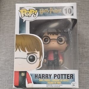 Warner Bros. Harry Potter Vinyl Figure - Red and Black